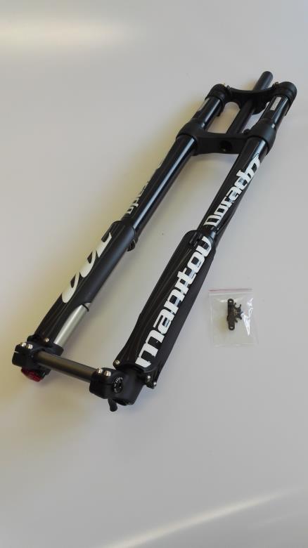 A Comprehensive Guide to Servicing the Damper Leg on Your Manitou Dorado Expert Mountain Bike Suspension Fork